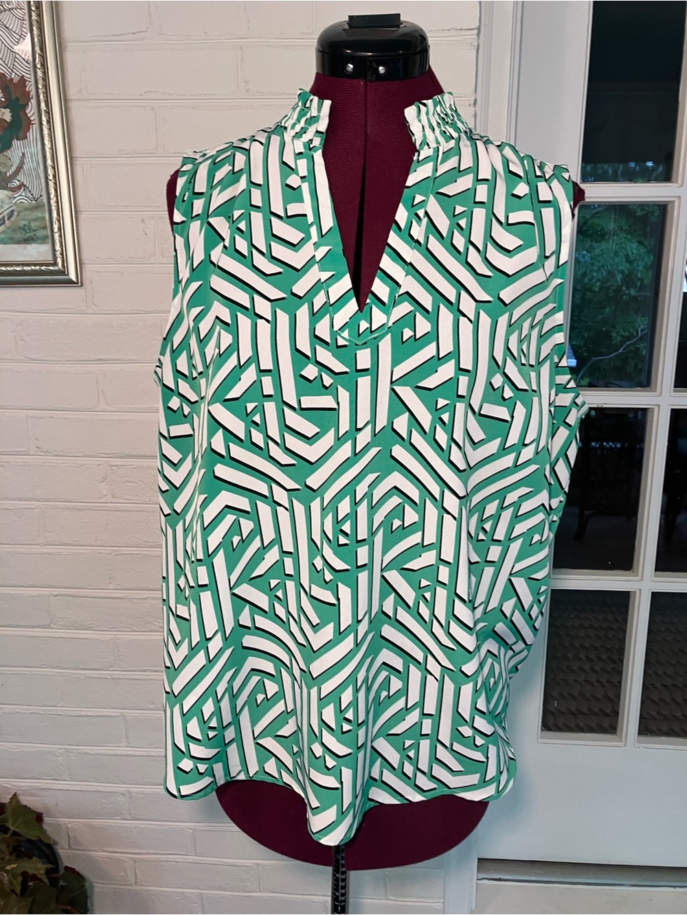 Karl Lagerfeld Green White Geometric Sleeveless Mock Ruffle Blouse ~ Large